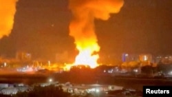 Каракас падчас удару ЗША раніцай 3 студзеня