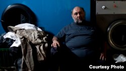 لوون هفتوان در نمایی از فیلم «پرویز» به کارگردانی مجید برزگر