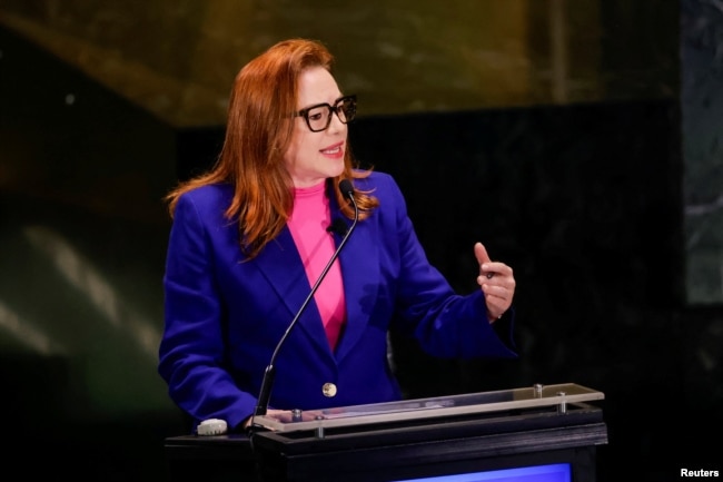 Maria Fernanda Espinosa