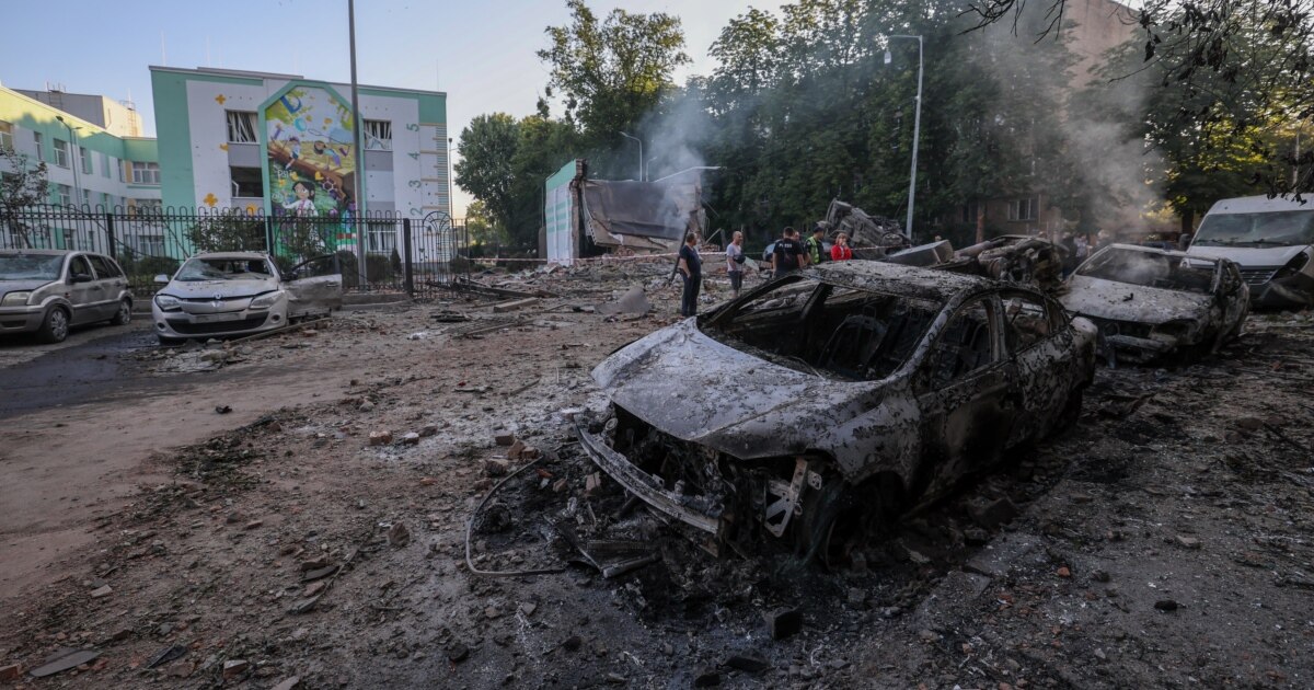 Внаслідки атаки російських дронів: пошкодження в трьох районах Києва