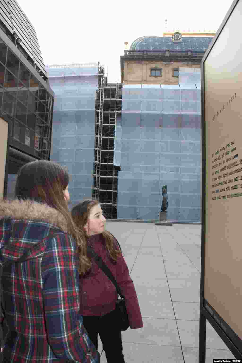 Czech Republic – Exibition of graphic poems by former Czech president, poet, dramatist Vaslav Havel