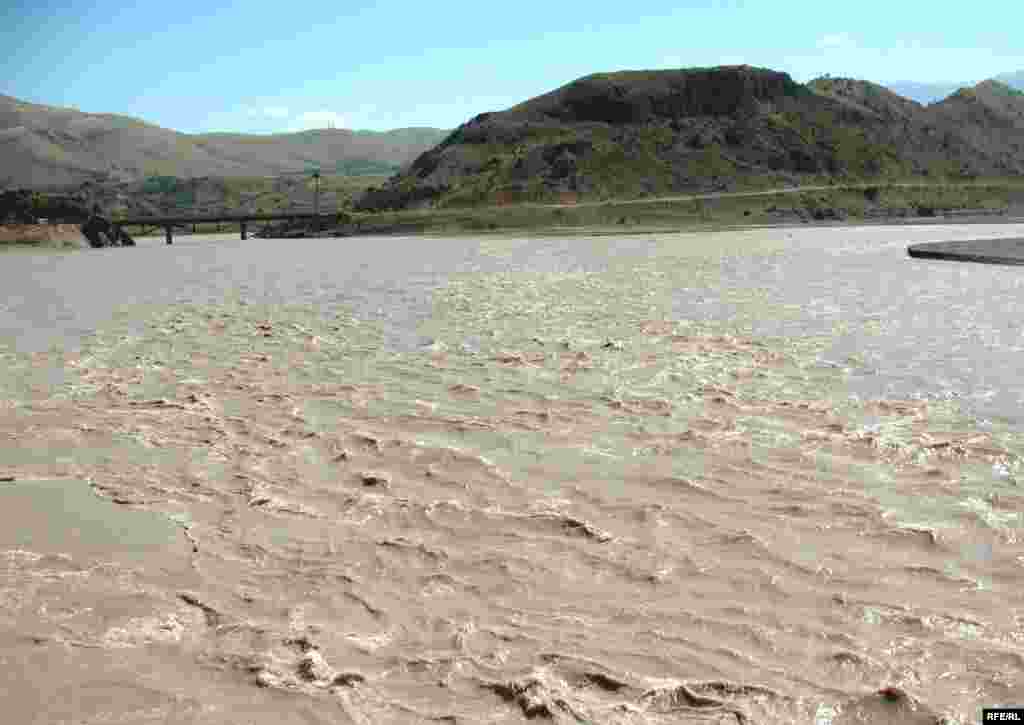 Шӯри Сурхоб - Tajik - Tavildara, the view of the Surkhob river - 16Jul2009