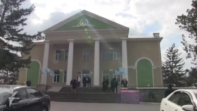 Бакчасарайда кырымтатар халкы корылтае җыены