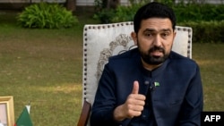 سهېل اپرېدی په اسلام اباد کې خیبر پښتونخوا هاوس کې د ډېسېمبر پر ۲۵مه د خبرو پرمهال. 