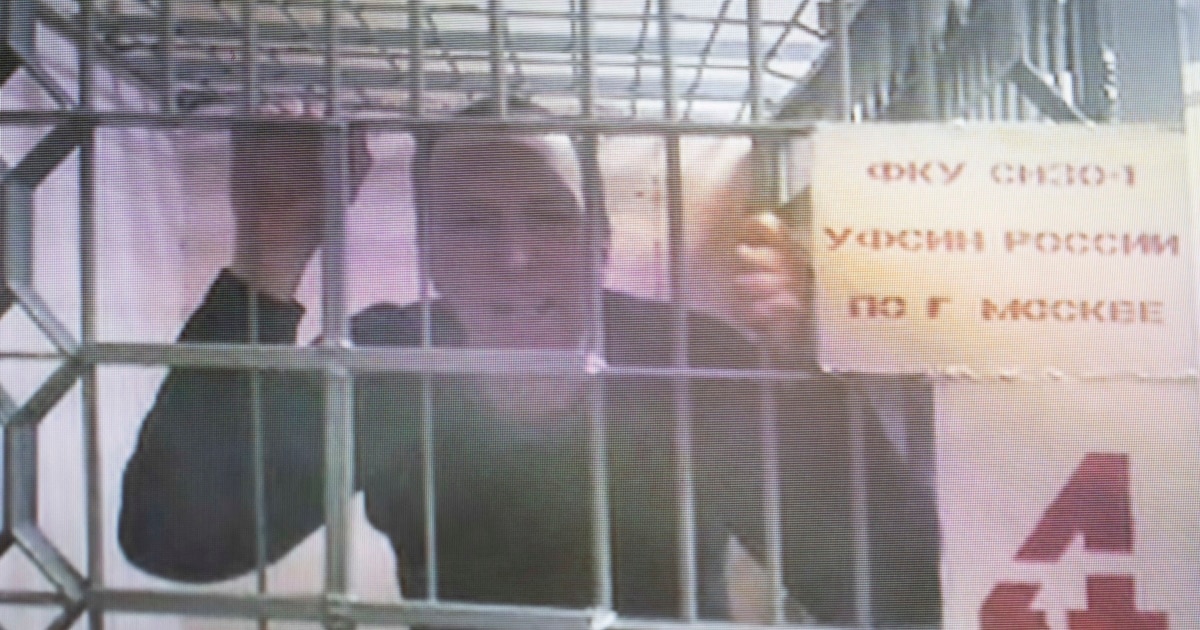 US Citizen Joseph Tater Leaves Russia After Being Held In Psychiatric ...