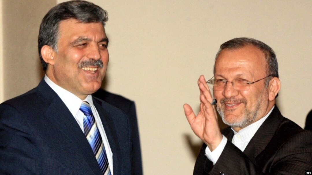منوچهر متکی وزير خارجه‌ جمهوری اسلامی در سفر اخیر خود به آنکارا قراردادهای اقتصادی قابل توجهی را با مقامات ترک امضا کرد