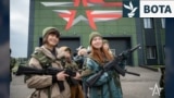 Rusia militarizon shkollat: Pas pushkëve vijnë dronët