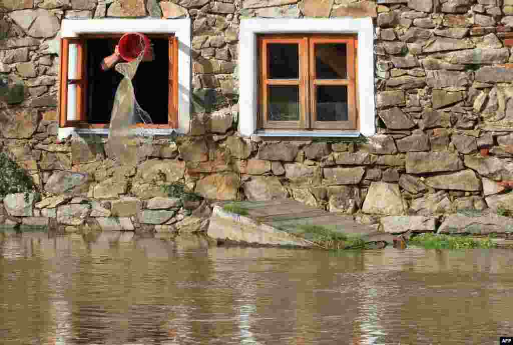 Češka - Putim, nedaleko od Piseka, 5. juni 2013. Foto: AFP / Radek Mica 