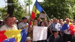 Hundreds Protest In Moldova Against Electoral System Change