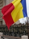 Aproximativ 2.500 de militari și angajați ai unor instituții precum Ministerul Apărării Naționale, Serviciul Român de Informații ori Serviciul de Telecomunicații Speciale au participat la<strong> <a href="https://romania.europalibera.org/a/ziua-nationala-1-decembrie-parada-militara-bucuresti-alba-iulia/33222233.html" target="_blank">parada militară </a></strong>din 2024.<br />
<br />
Aceștia au defilat cu 190 de tancuri și autovehicule militare, iar pe deasupra Arcului de Triumf au trecut 45 de aeronave.