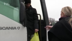 Deñişim: «LNR» vekilleri tutulğan ukrainalılarnı teslim ete (video)