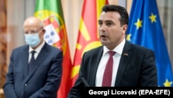 Prime Minister Zoran Zaev of North Macedonia (right) with Portuguese Foreign Minister Augusto Santos Silva in Skopje on May 21