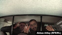 دو تن از بازداشت‌شدگان در جریان راهپیمایی روز یکشنبه، باکو