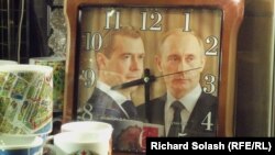 Medvedev-Putin. Suvenir saat