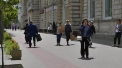 Vox pop: Vă derutează sau nu numărul mare de partide?