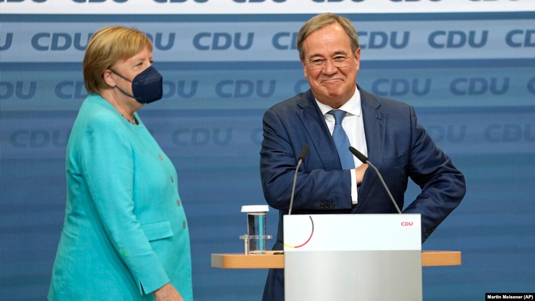 Angela Merkel și-ar dori să îi predea ștafeta lui Armin Laschet, însă rezultatul de duminică complică foarte mult aritmetica parlamentară din Germania.