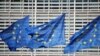 Flamuj të BE-së të vendosur pranë selisë së Komisionit Evropian në Bruksel. Fotografi ilustruese nga arkivi. 