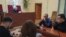 Суд задовольнив клопотання прокурора Спеціалізованої прокуратури щодо старшого лейтенанта, військовослужбовця територіального центру комплектування Сергія Сапановичання (на фото – крайній справа)