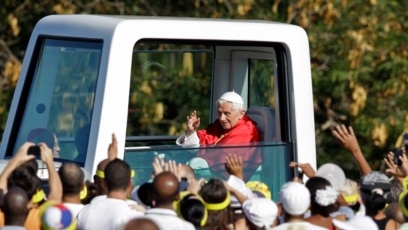 Бившият папа Бенедикт Шестнадесети почина в събота на 95 годишна възраст