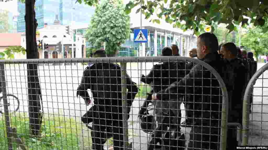 Policija na svakom ćošku, Banjaluka, 14. maj 2016.