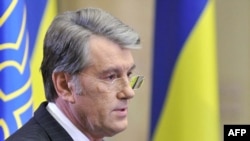 Ukraine's President Viktor Yushchenko: "Keeping the contracts unchanged...will create potential threats."