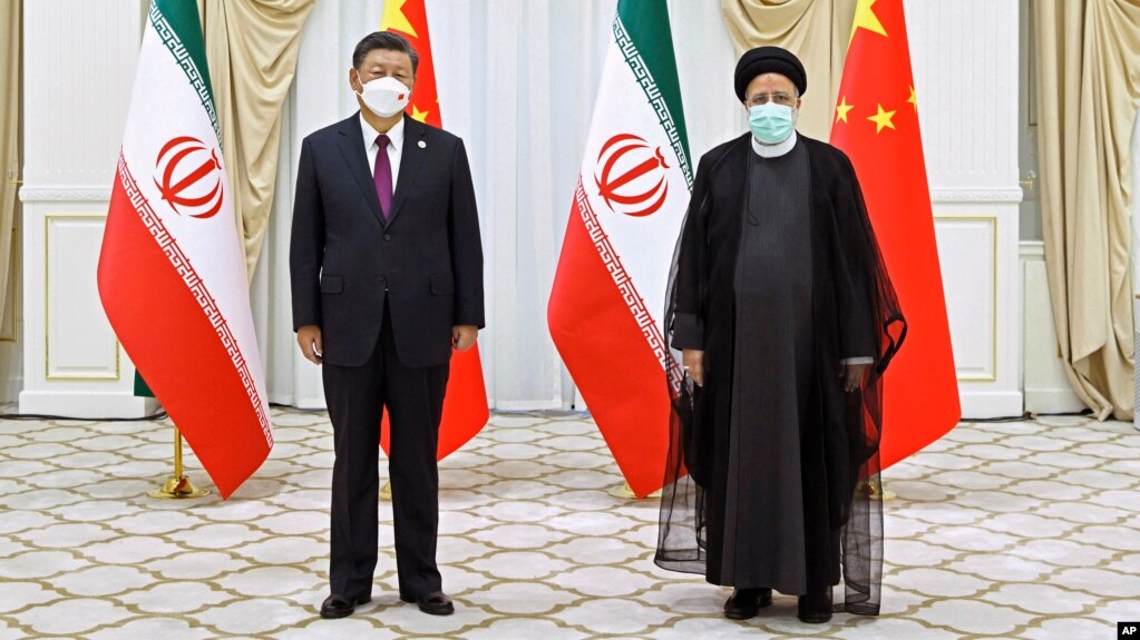 ابراهیم رئیسی و شی جین پینگ رئیس‌جمهور چین، عکس آرشیوی