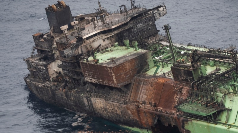 Navă-cisternă din „flota fantomă” a Rusiei, cu 700 de tone de combustibil la bord, în derivă în Marea Mediterană