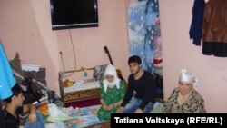 Умарали Назаровтың отбасы.