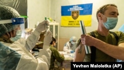 «До кінця березня Україна ще отримає близько півтора мільйона доз»