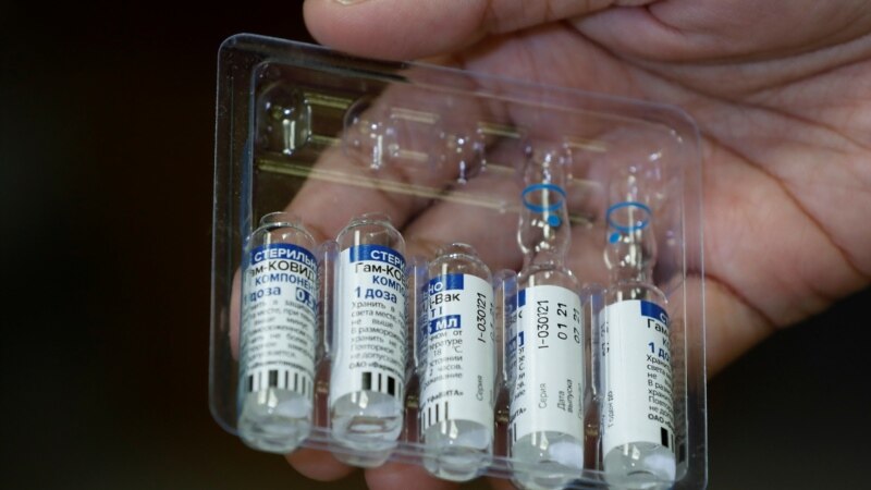 Минздрав подтверждает смерть привившегося медика, но не связывает случай с вакциной