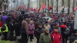 «Марш за импичмент»: в Киеве сторонники Саакашвили требуют отставки Порошенко (видео)