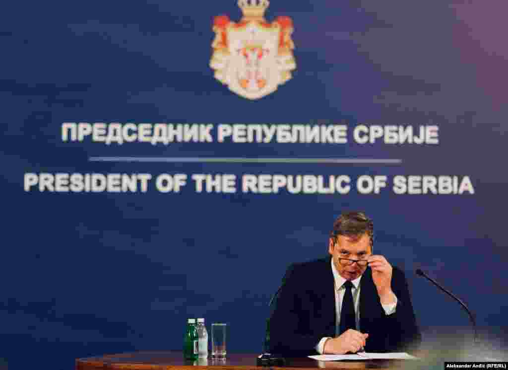 КОСОВО - Јетлир Зиберај, советникот на министерот за надворешни работи на Косово, изјави дека Косово нема да дозволи посета на српскиот претседател, Александар Вучиќ, пред предвремените избори кои се одржуваат на 6 октомври, објавија косовските медиуми.