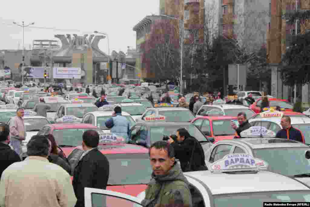 Таксистите на протест во Скопје. Февруари 2011