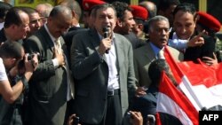 Премьер-министр Египта принял в пятницу участие в демонстрации на площади Тахрир
