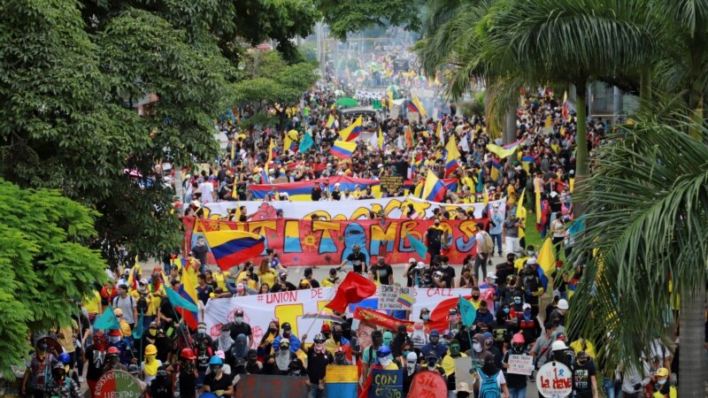 Presidenti kolumbian urdhëron ushtrinë t'iu japë fund protestave në Kali