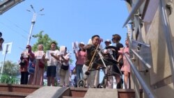 В Бишкеке не работают установленные два года назад подъемники для колясочников