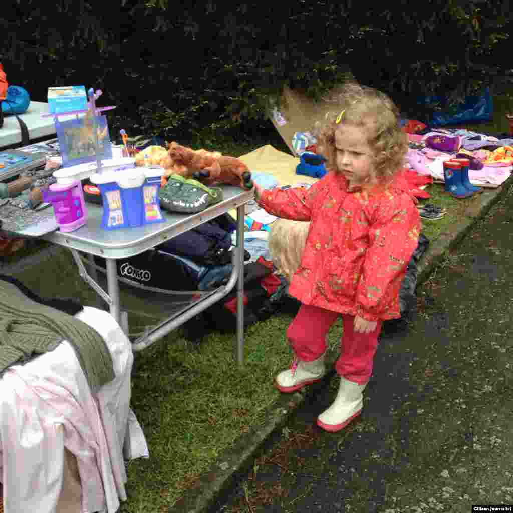 Лелийна хIуманаш юхкуш базар хIоьттина ПрахIина уллехь йолчу Розтоки (Roztoky) - гIалахь. Къона йохкархо