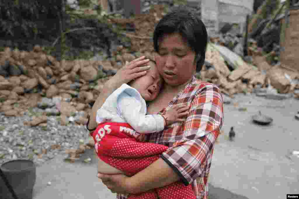 Supravieţuitori &icirc;ntr-un nou cutremur care a lovit provincia Sichuan, China