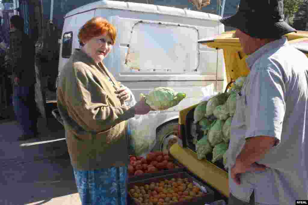 Дар орзуи арзонӣ #13