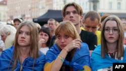 People gather to mark Ukraine's Independence Day at Zamkowy Square in Warsaw, Poland, on August 24.