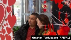Бүгүн дүйнөнүн бир топ өлкөлөрүндө Ыйык Валентин күнү белгиленүүдө.