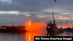 Пожежа на цивільному судні виникла після нічної атаки на порт Ізмаїл у ніч з 16 на 17 листопада