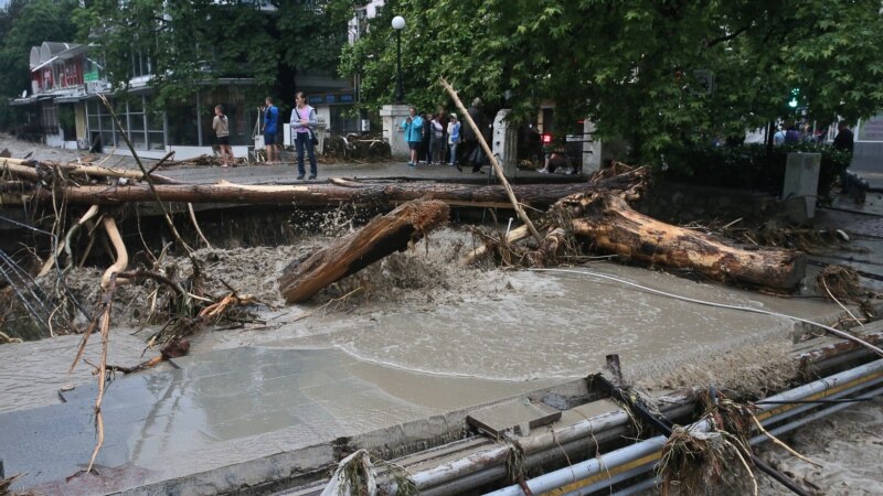 Последствия потопа в Ялте: 21 здание подтоплено, но восстановлено электроснабжение