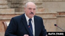 На думку Лукашенка, протести в країні організовані за «методичками кольорових революцій» та за зовнішнього втручання