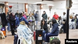 Persoanele afectate de accidentul feroviar au fost transferate și tratate în locuri amenajate de primăria orașului Adamuz.