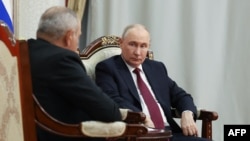 Russia's President Vladimir Putin and Armenian Prime Minister Nikol Pashinian meet on the sidelines of the Shanghai Cooperation Organization summit in Bishkek, September 1, 2026.