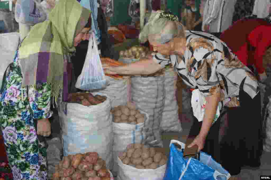 Дар орзуи арзонӣ #75