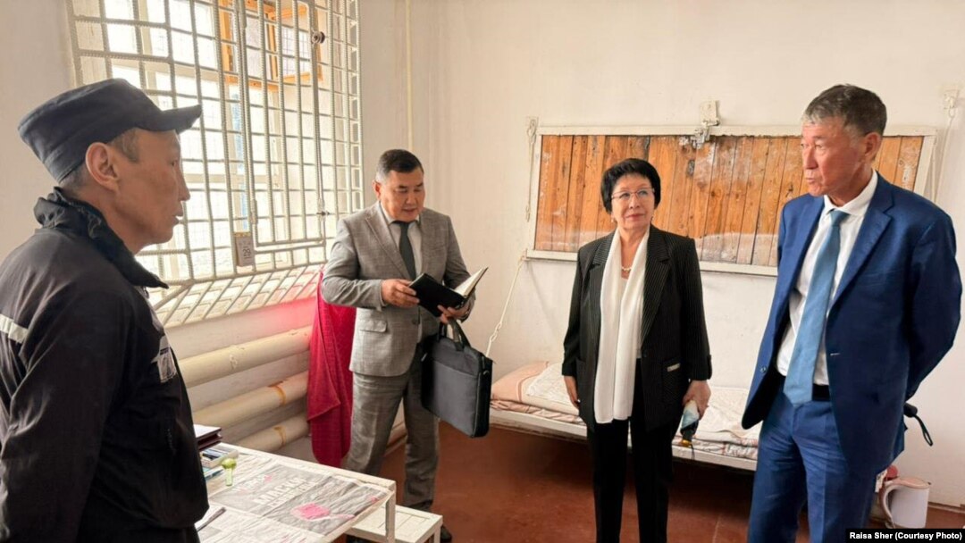 Орыс армян әйелді трахает BBW жалаңаш жағажай порно