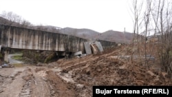 Vendi ku u dëmtua kanali i ujit Ibër - Lepenc i fotografuar më 2 dhjetor.