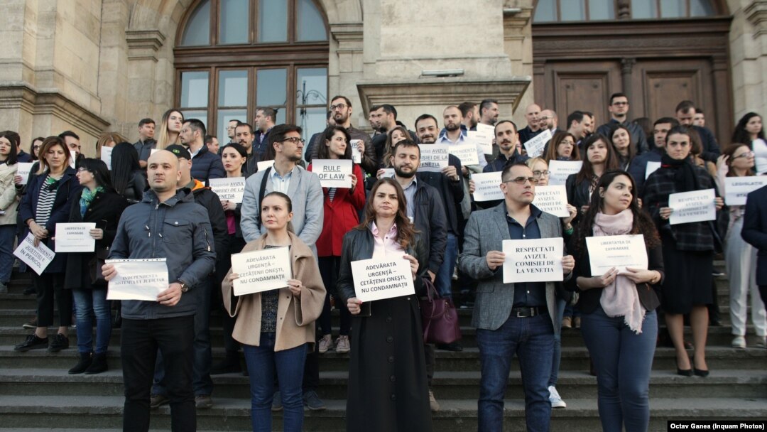 Magistrații au protestat din nou împotriva Ordonanțelor pregătite de ministrul Toader